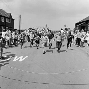 Skinningrove Carnival sports. 1971