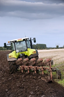 Plough Prints: Cls 640 Axion tractor with five furrow reversible plough