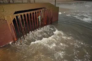 Pollution Prints: Combined sewer overflow (CSO), sanitary sewage and stormwater runoff discharged onto beach