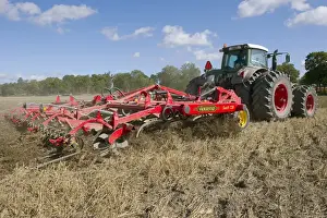 Soil Prints: Fendt 936 Vario tractor with Vaderstad 720 flexible cultivator