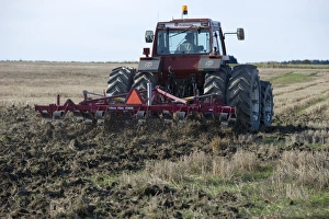 Stubble Prints: Fiatagri tractor with Vibro Flex 4300 cultivator