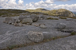 Granite boulders on granite slabs, The De ils Bowling Green, Craignaw, Galloway Hills, Dumfries and Galloway, Scotland