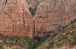 Hanging Prints: Hanging canyon, caused by fault uplift