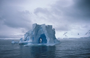 Ice Berg Prints: Icebergs Castle / Antarctic