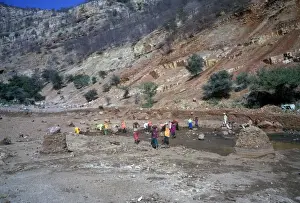 Sub Continent Prints: India People Women working on a dam construction, India