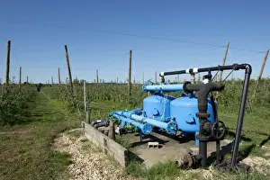 Pipes Prints: Irrigation and fertigation pump for cordon apple trees at Sainte-Foy-la-Grande, France