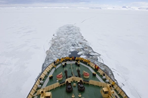 Transports Prints: Kapitan Khlebnikov icebreaker with tourists