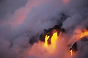 Lava flowing into ocean, Puu Oo Vent, Kilauea Volcano, Volcanoes N. P. Big Island, Hawaii