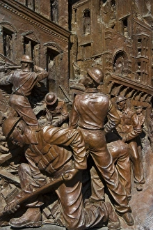 Sculptures Prints: Memorial to Queen Elizabeth The Queen Mother