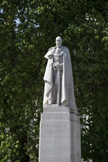 Sculptures Prints: Memorial statue of King George V