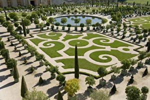 Palace Prints: Orangery garden area and ornamental pond