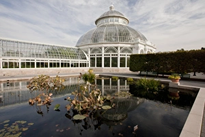 Eastern Seaboard Prints: Pool and conservatory at botanical gardens