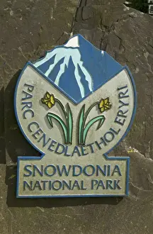 Gwynedd Prints: Snowdonia National Park - Parc Cenedlaethol Eryri bilingual sign