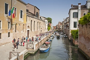 Historic Prints: View of canal and tourists walking on canalside street