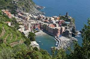 Liguria Prints: View of coastal fishing town, Vernazza