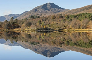 Shore Prints: View of freshwater loch, Loch Beinn a Mheadhoin
