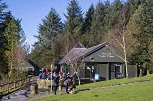 Visit Prints: Visitors outside visitor centre