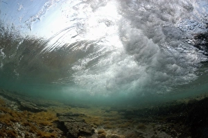 Shallows Prints: Wave breaking on shallow ledge