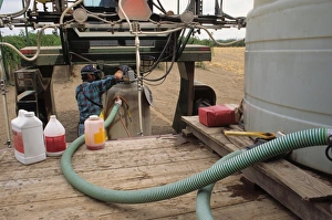 Spray Prints: Worker wearing protective mask